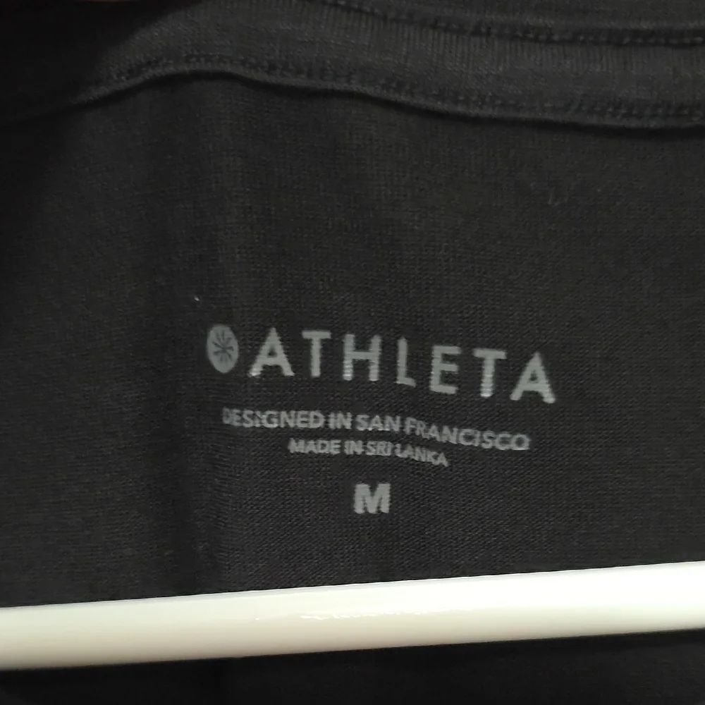 Athleta Black Sleeveless Tank Top - Picture 2 of 4